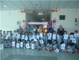 KG 2 Students Learn through Coloring